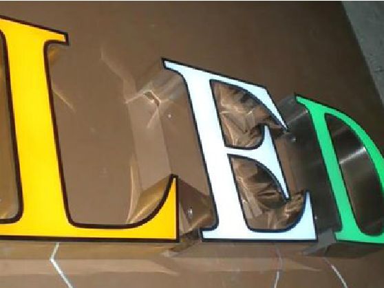 汝州介绍LED招牌的基础知识。